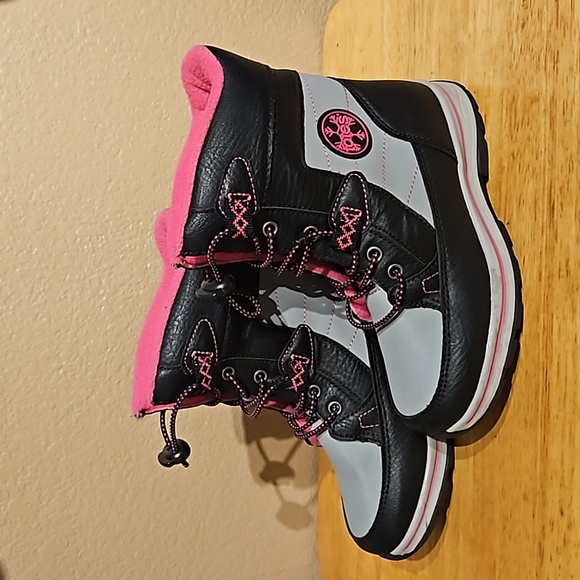 Totes Kids Youth Size 13 Black/Pink Winter Snow Boots Waterproof - Picture 3 of 6
